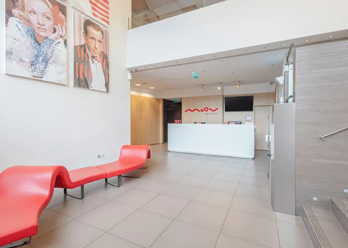 Moov Hotel Porto Centro